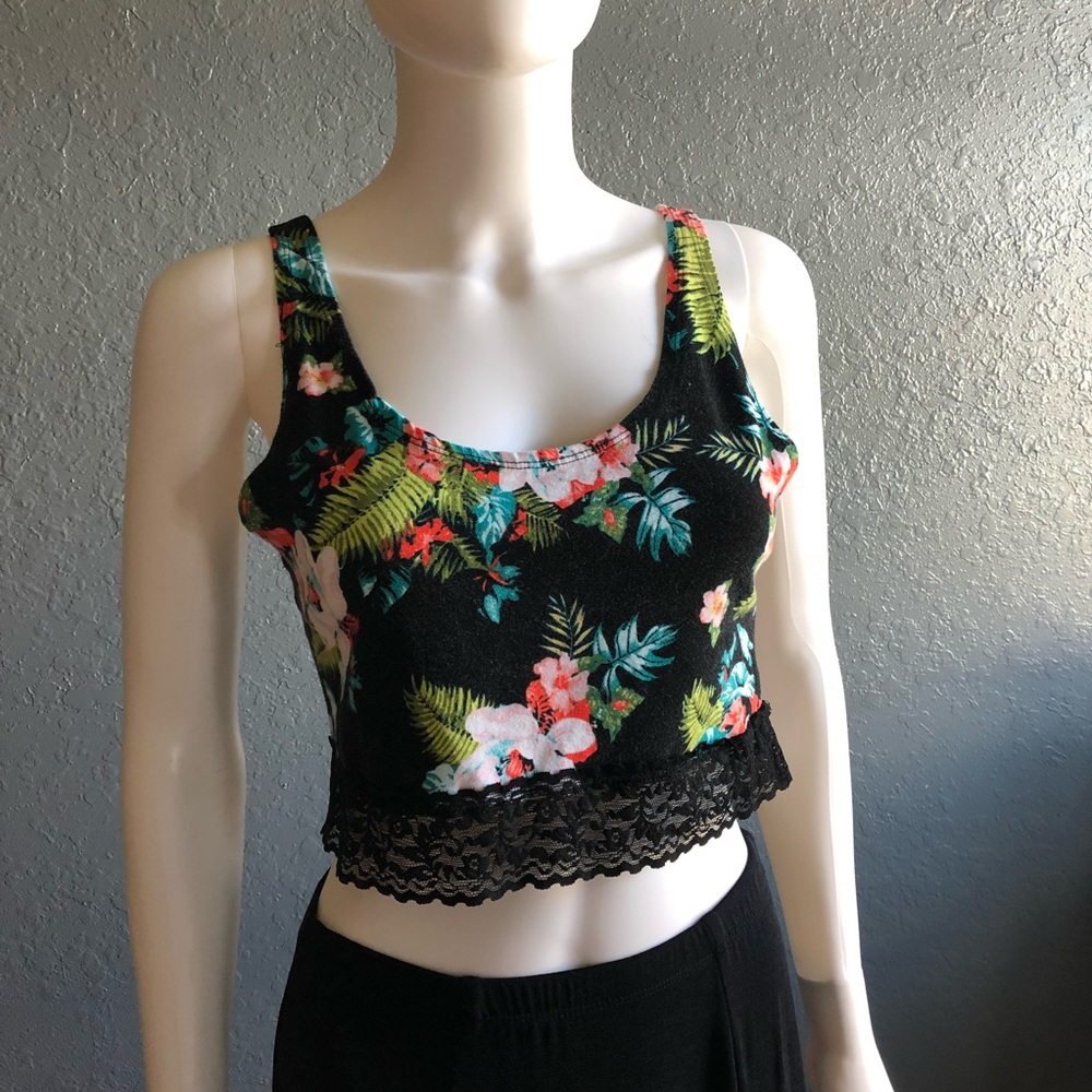 Black Tropical Crop Top Size Extra Large XL